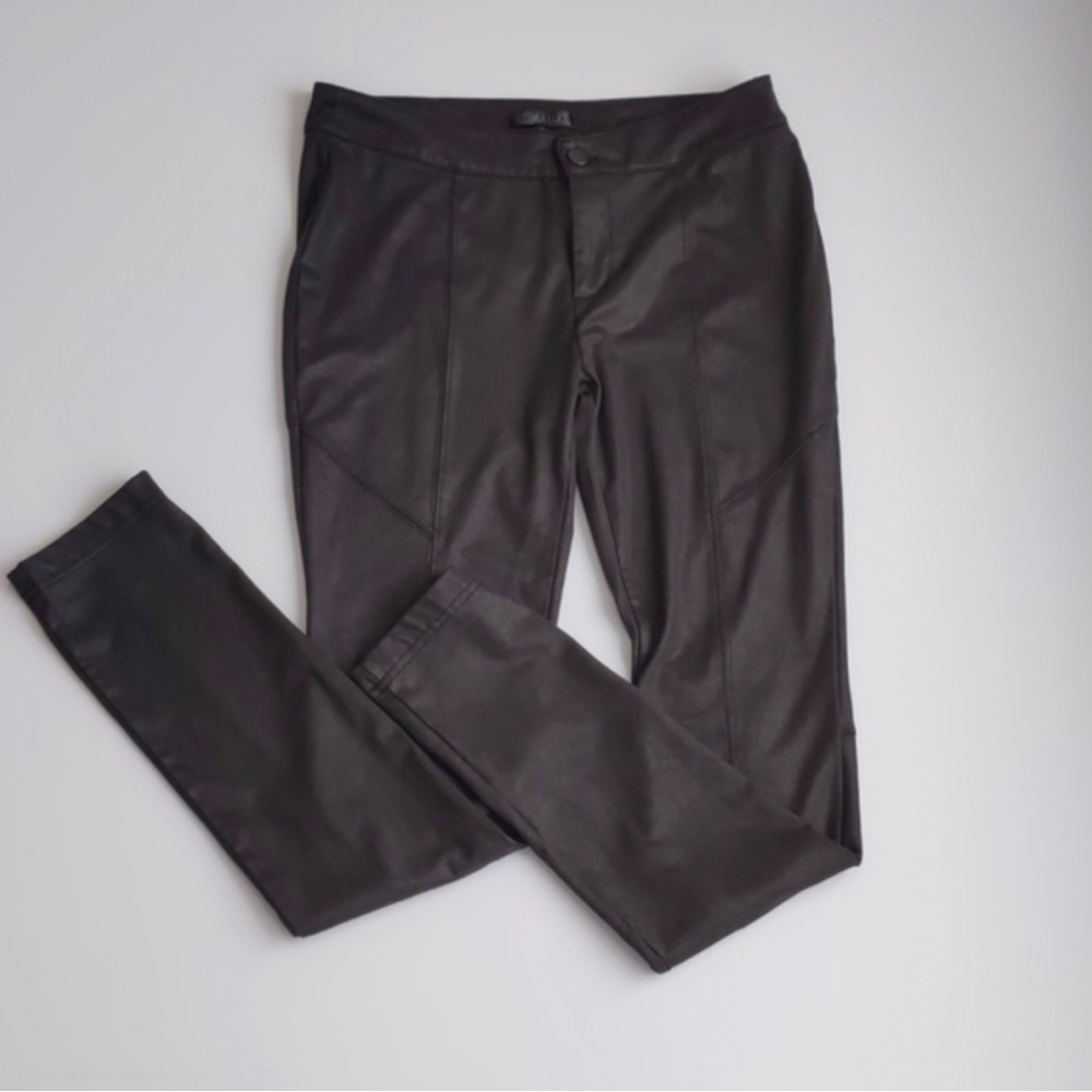 Stella Luce - Medium, Skinny. Great Condition!